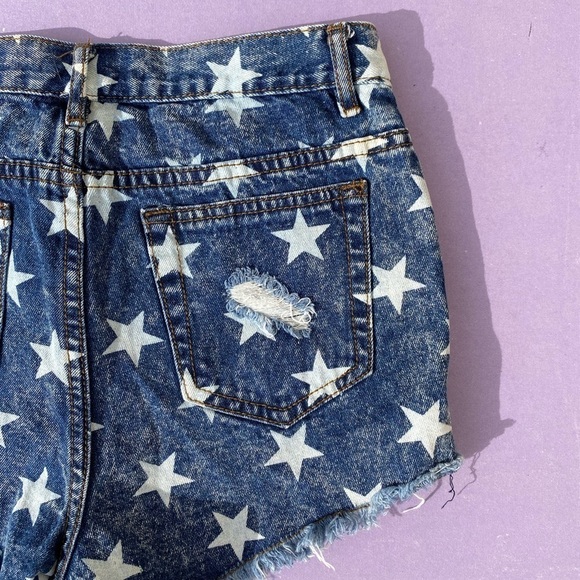 Size 5. Shorts.​ - Picture 6 of 9